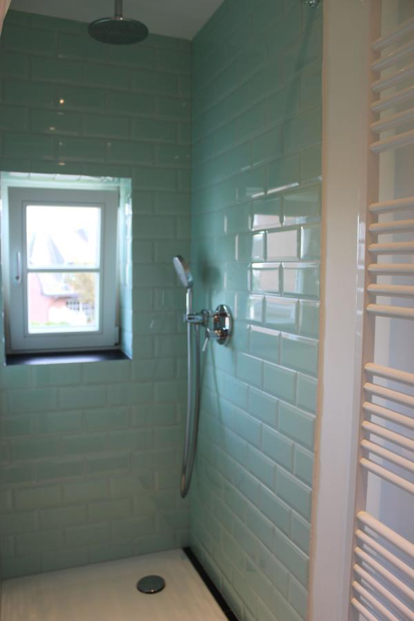 Yellow-upmarine Apartment
