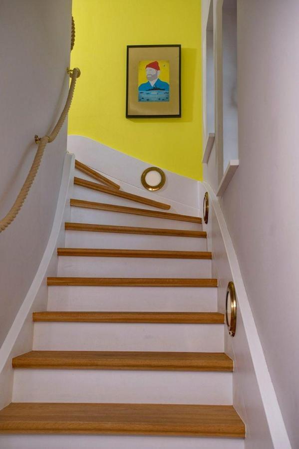 Apartment Yellow-upmarine *